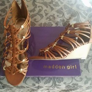 Madden Girl wedges